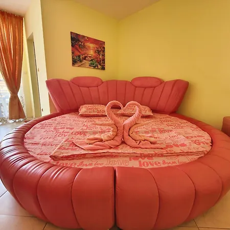 Boutique 'sofia' * Νεσέμπαρ